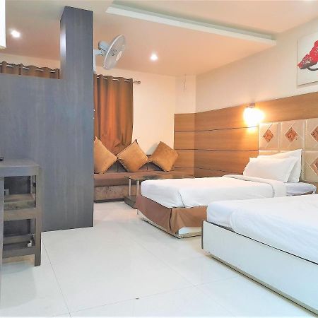 Cherrystay Kiran Inn Indore Buitenkant foto