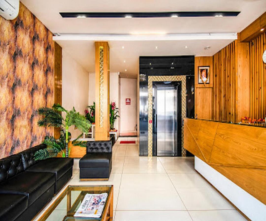 Cherrystay Kiran Inn Indore Buitenkant foto