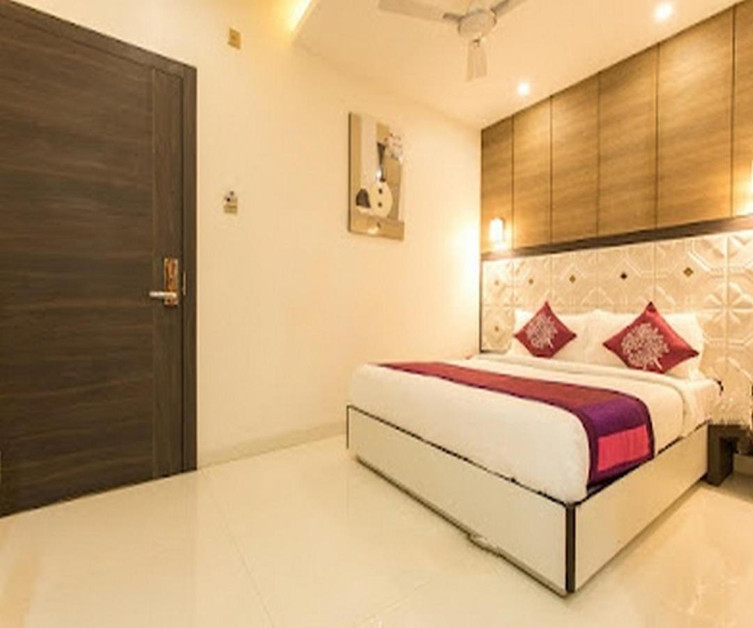 Cherrystay Kiran Inn Indore Buitenkant foto