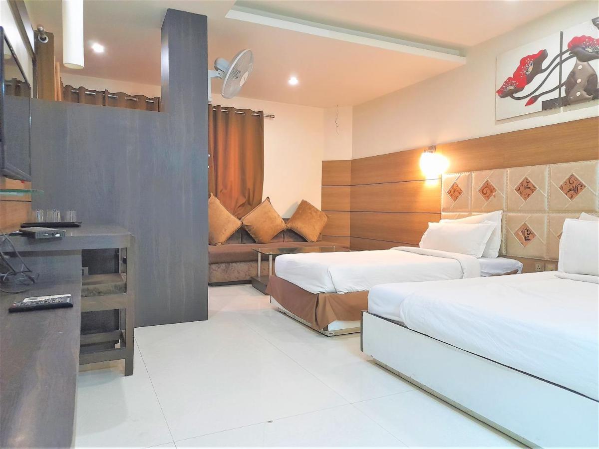 Cherrystay Kiran Inn Indore Buitenkant foto